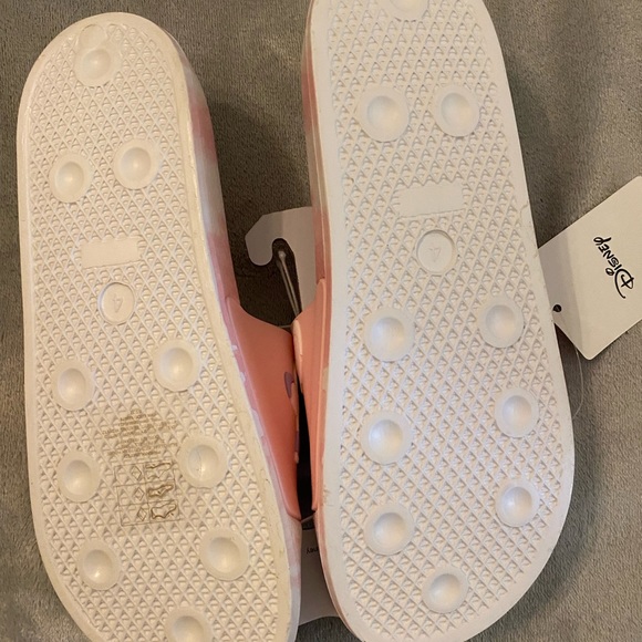 Disney Lilo & Stitch Tie-Dye Slippers Slides - Picture 4 of 4